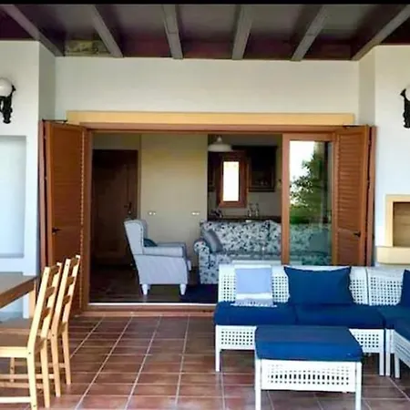 Breathtaking Sea View With A Peaceful Garden Apartment *